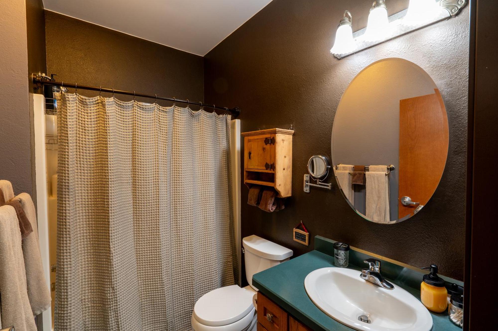 Bison Lodge - Lg Home - 2 Bedrooms - Less Than 5 Miles To Yellowstone North Entrance, Sleeps Up To 8 Gardiner Exterior photo