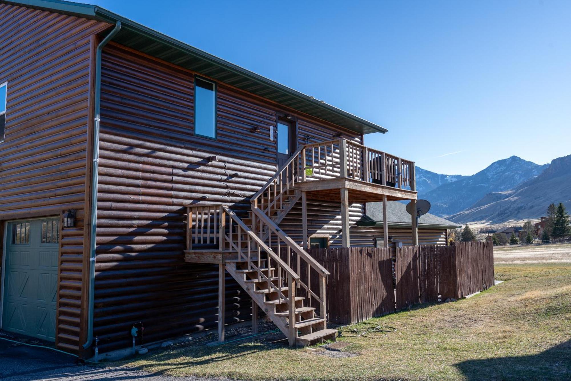 Bison Lodge - Lg Home - 2 Bedrooms - Less Than 5 Miles To Yellowstone North Entrance, Sleeps Up To 8 Gardiner Exterior photo