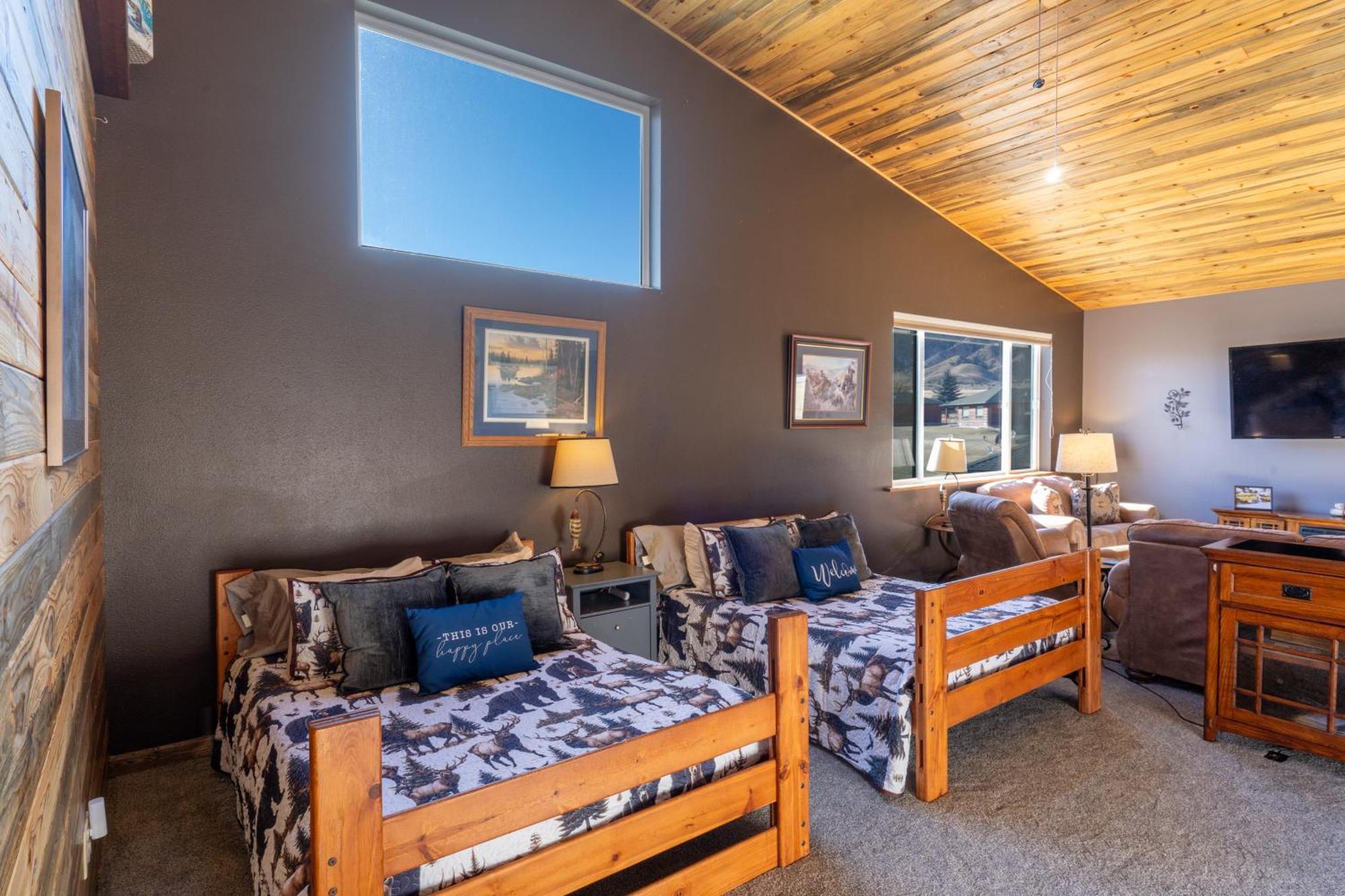 Bison Lodge - Lg Home - 2 Bedrooms - Less Than 5 Miles To Yellowstone North Entrance, Sleeps Up To 8 Gardiner Exterior photo